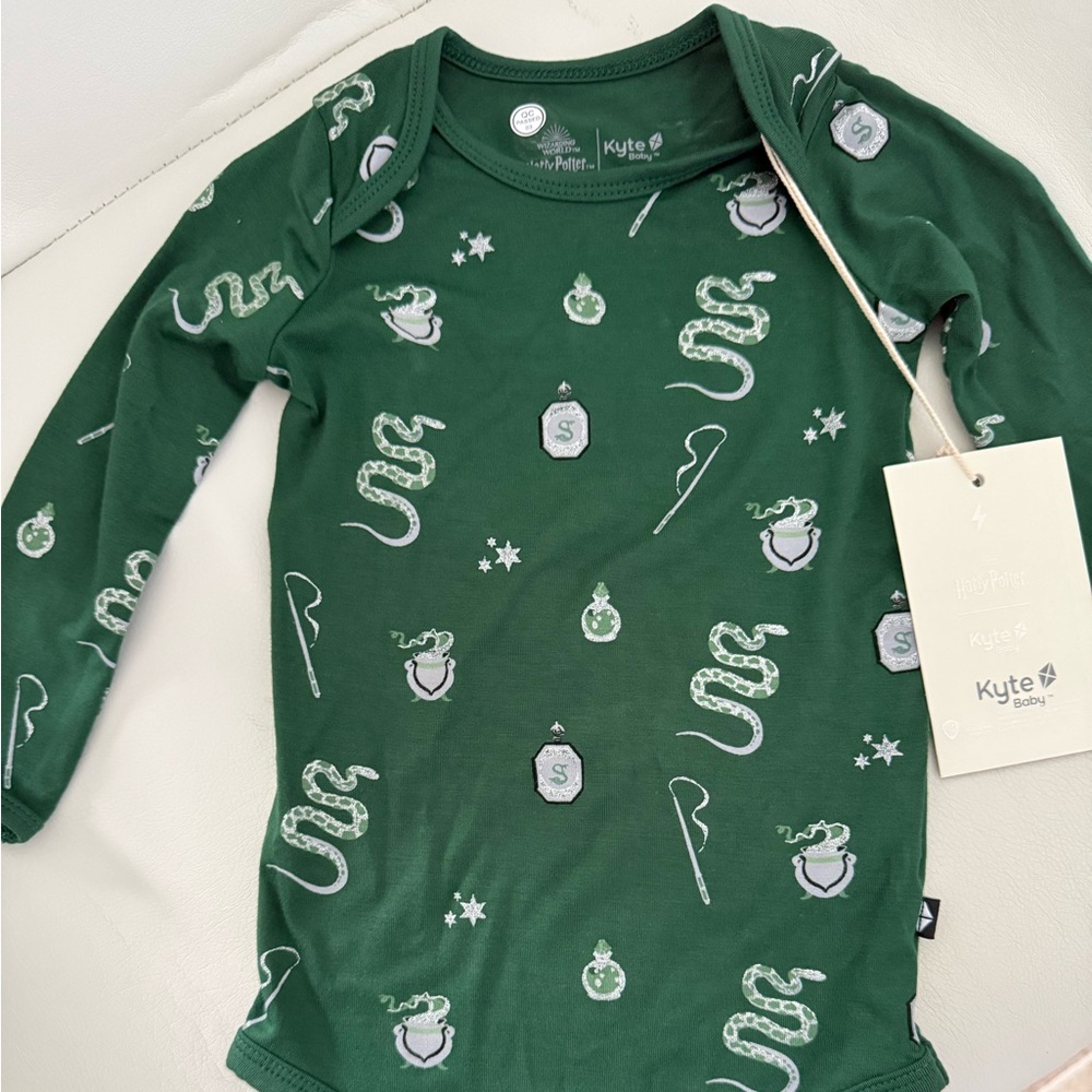 Long Sleeve Bodysuit in Slytherin (Harry Potter collab)
